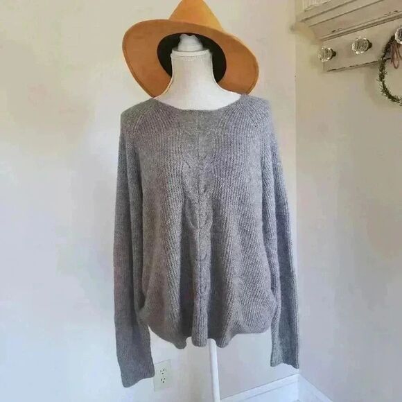 Max Studio Gray Sweater Size Large - Picture 1 of 4